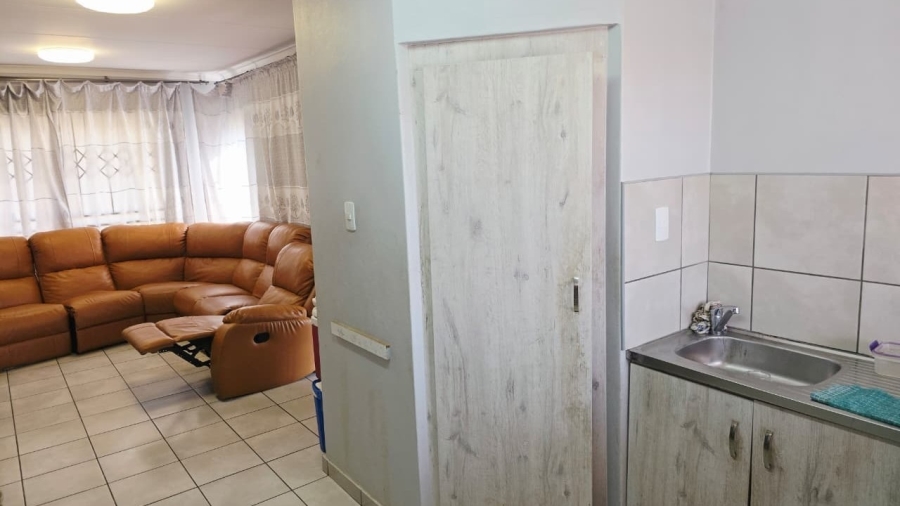 3 Bedroom Property for Sale in Waterkloof East North West